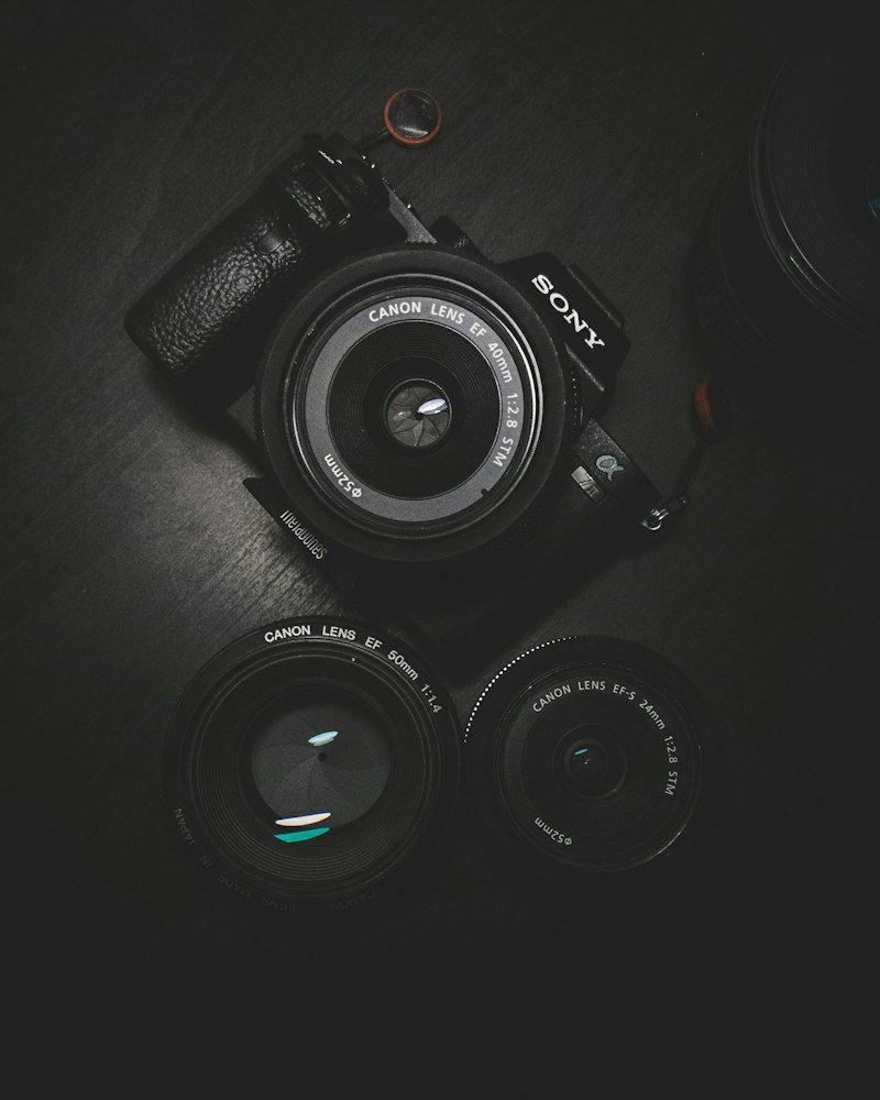 Lumina Mirrorless Camera X100
