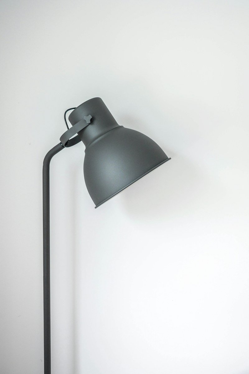 Halo Minimalist Table Lamp